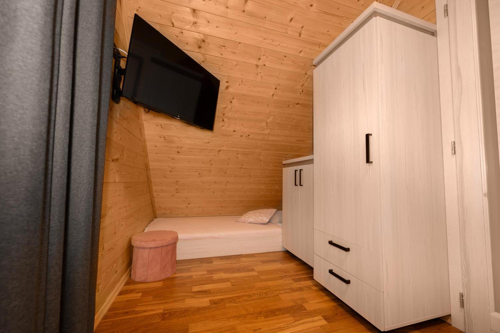 Domek Drewniany W Gorach Jacuzzi & Balia - Osada Chelm Stroza  Exterior photo